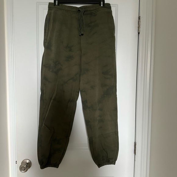 Old Navy - Green Tie Die Sweatsuit - Picture 5 of 12